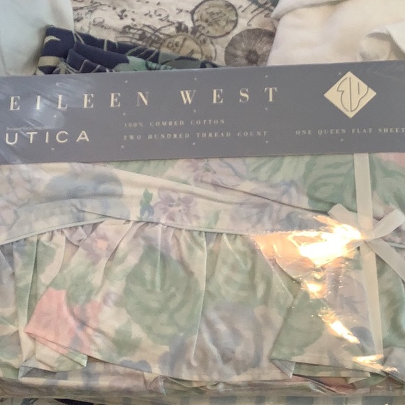 Eileen West queen sheets - Picture 3 of 7